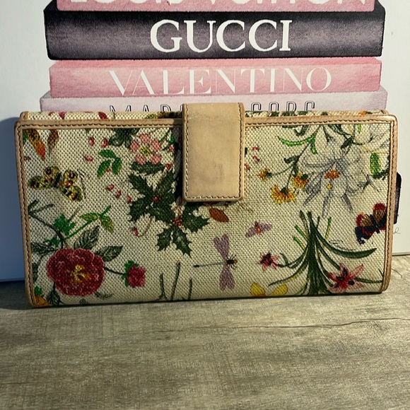 Gucci Handbags - Gucci Floral Long Wallet GUC